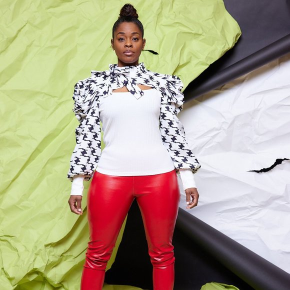 Kiwi's Boutique Alva Plaid Sleeve Top - Picture 1 of 3